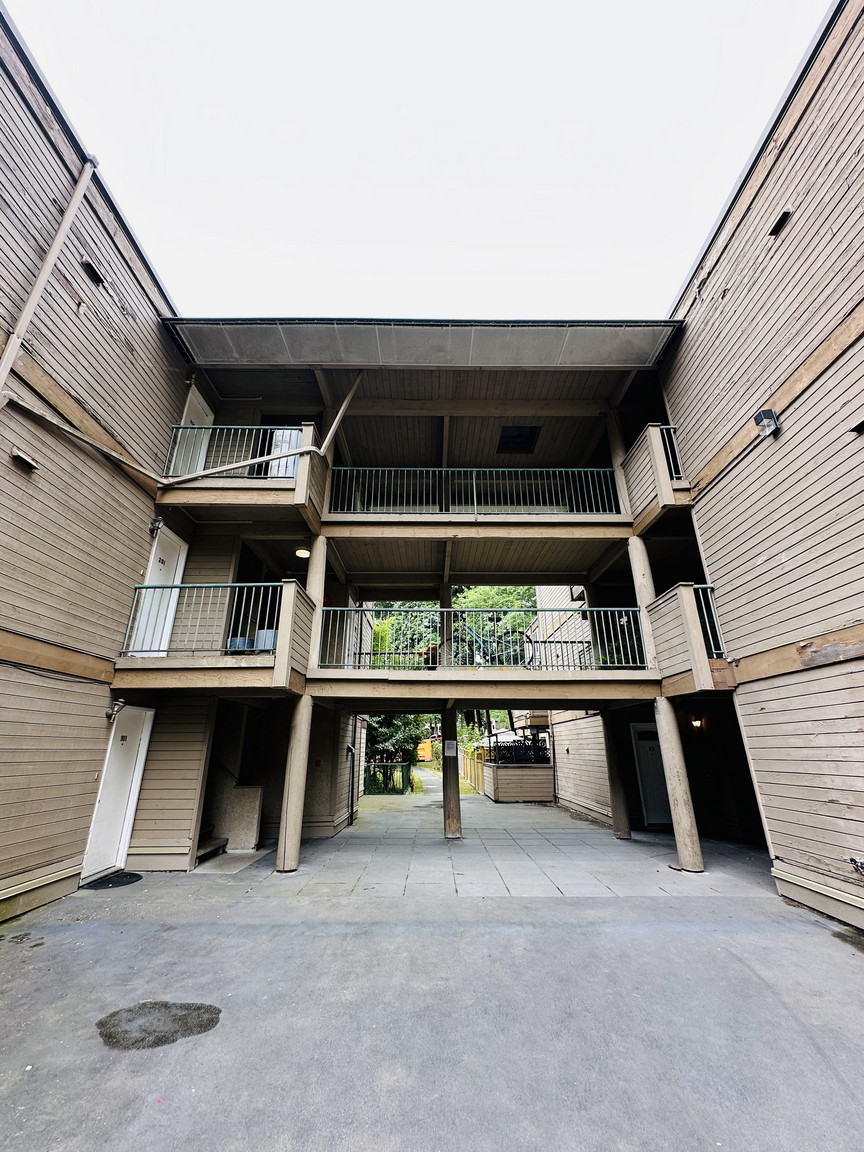 9131 CAPELLA DR - Photo 7