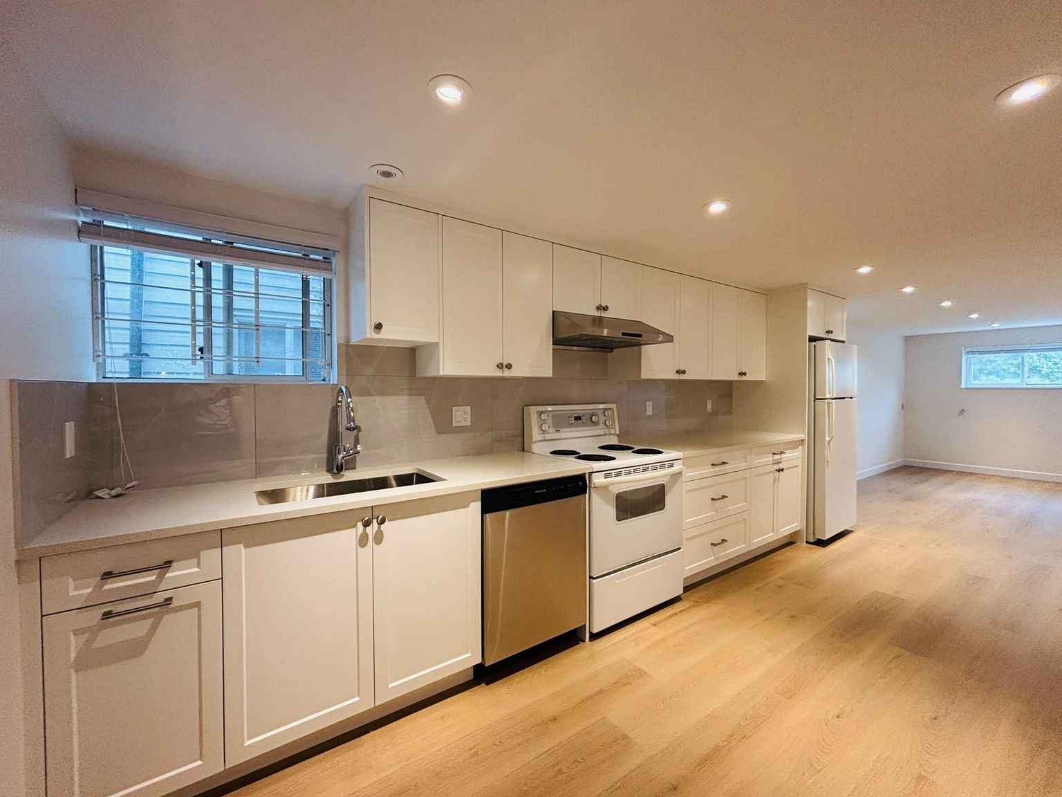 57TH AVE - Photo 3
