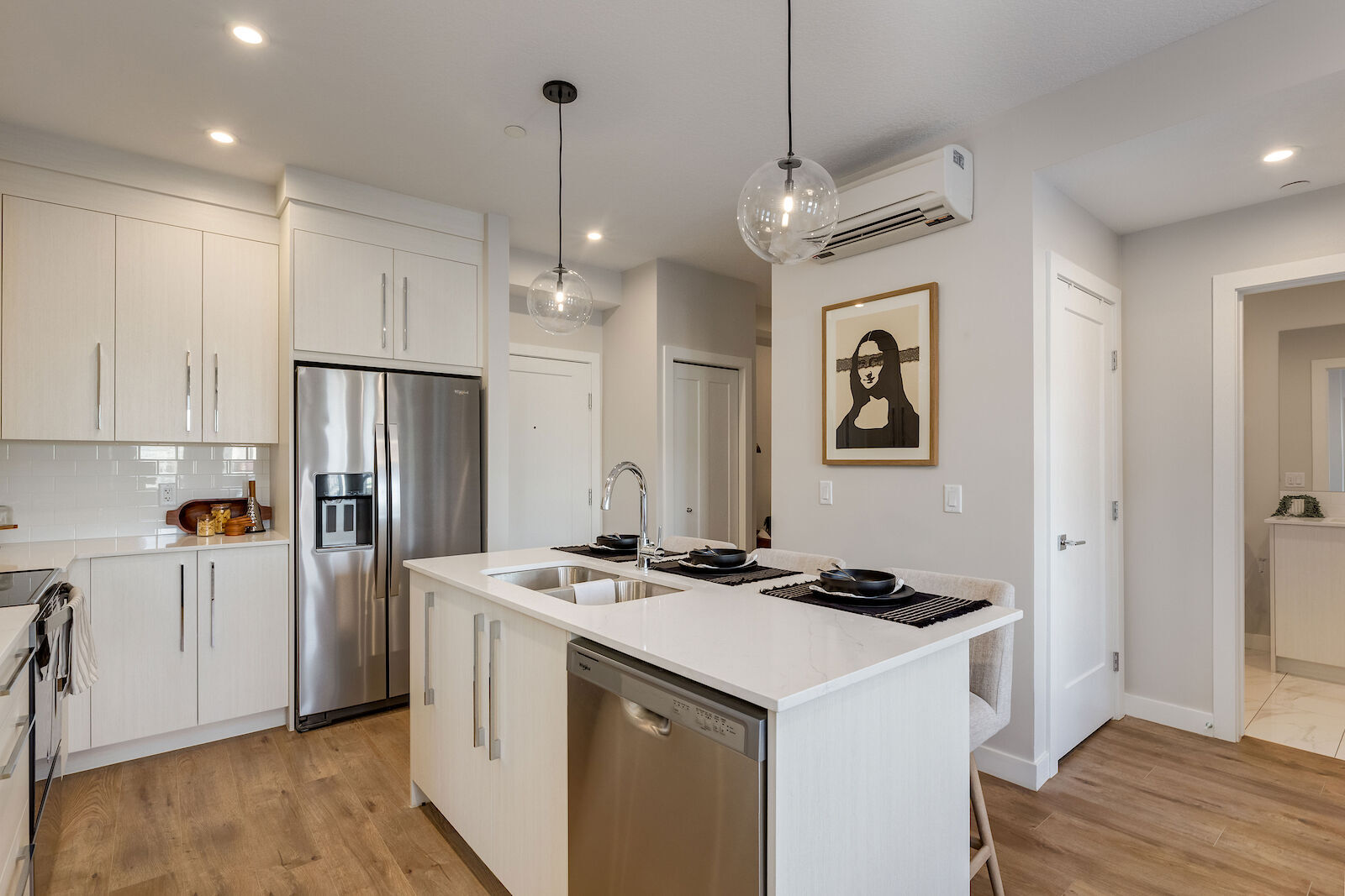 Atlas Apartments - Photo 16