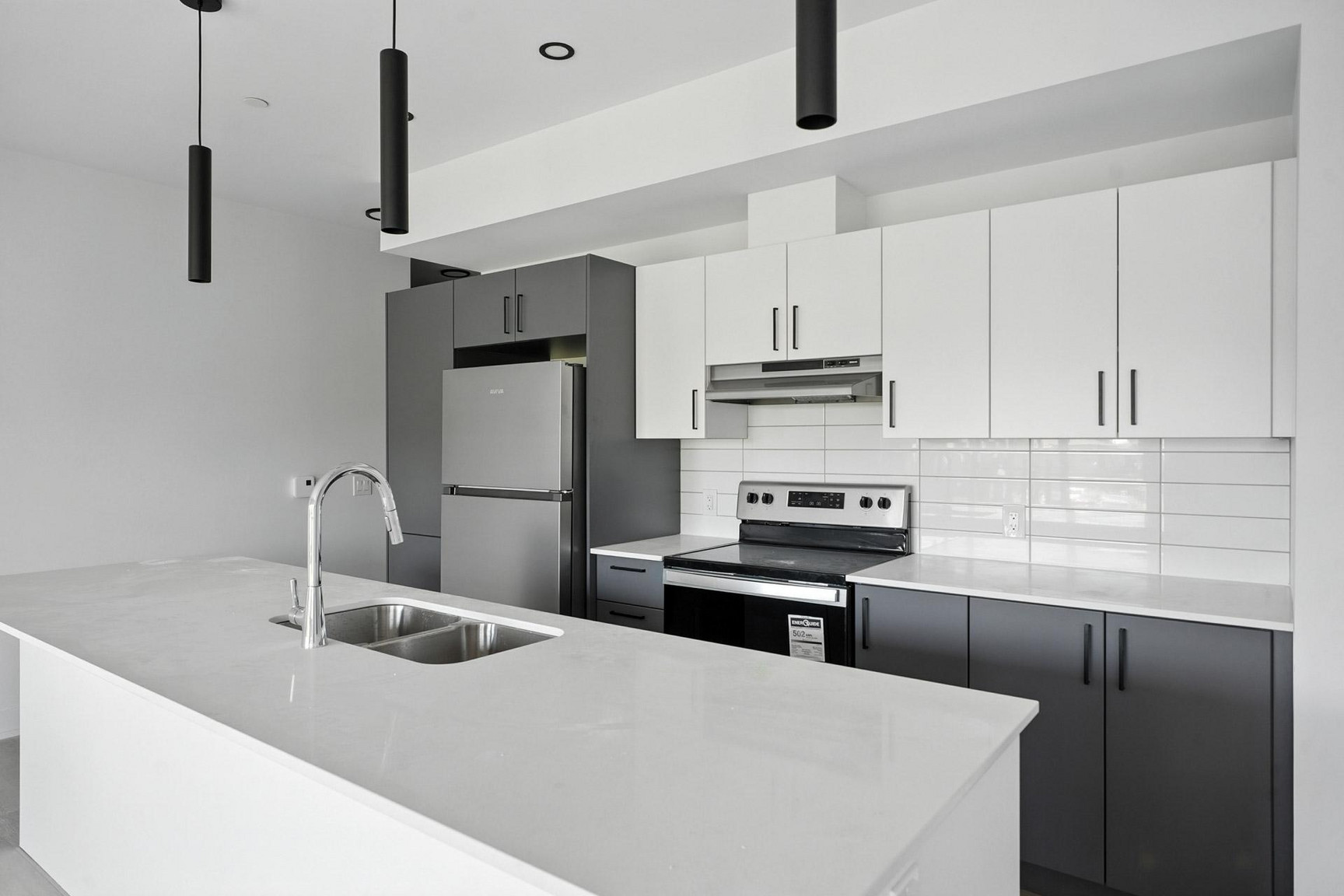 320 Chemin Freeman — photo 3