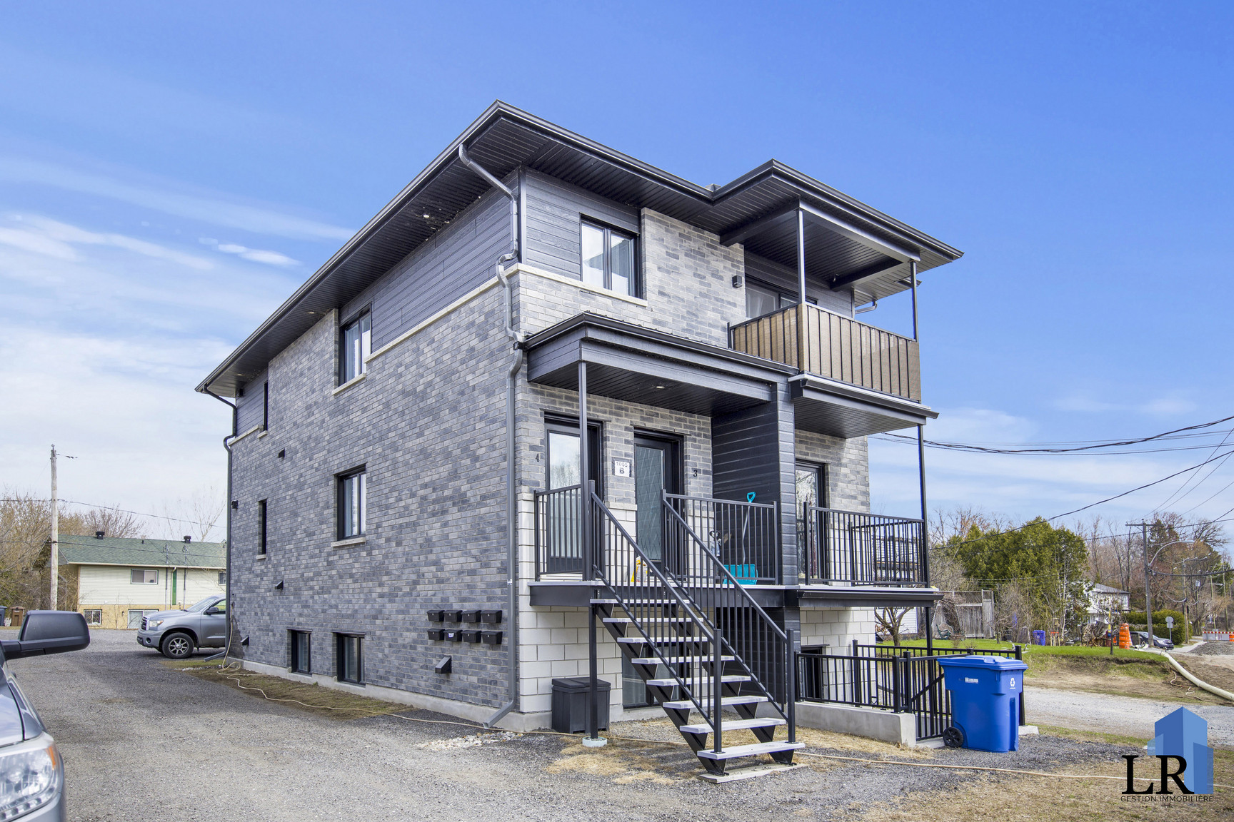 1005 Rue Notre Dame — photo 1