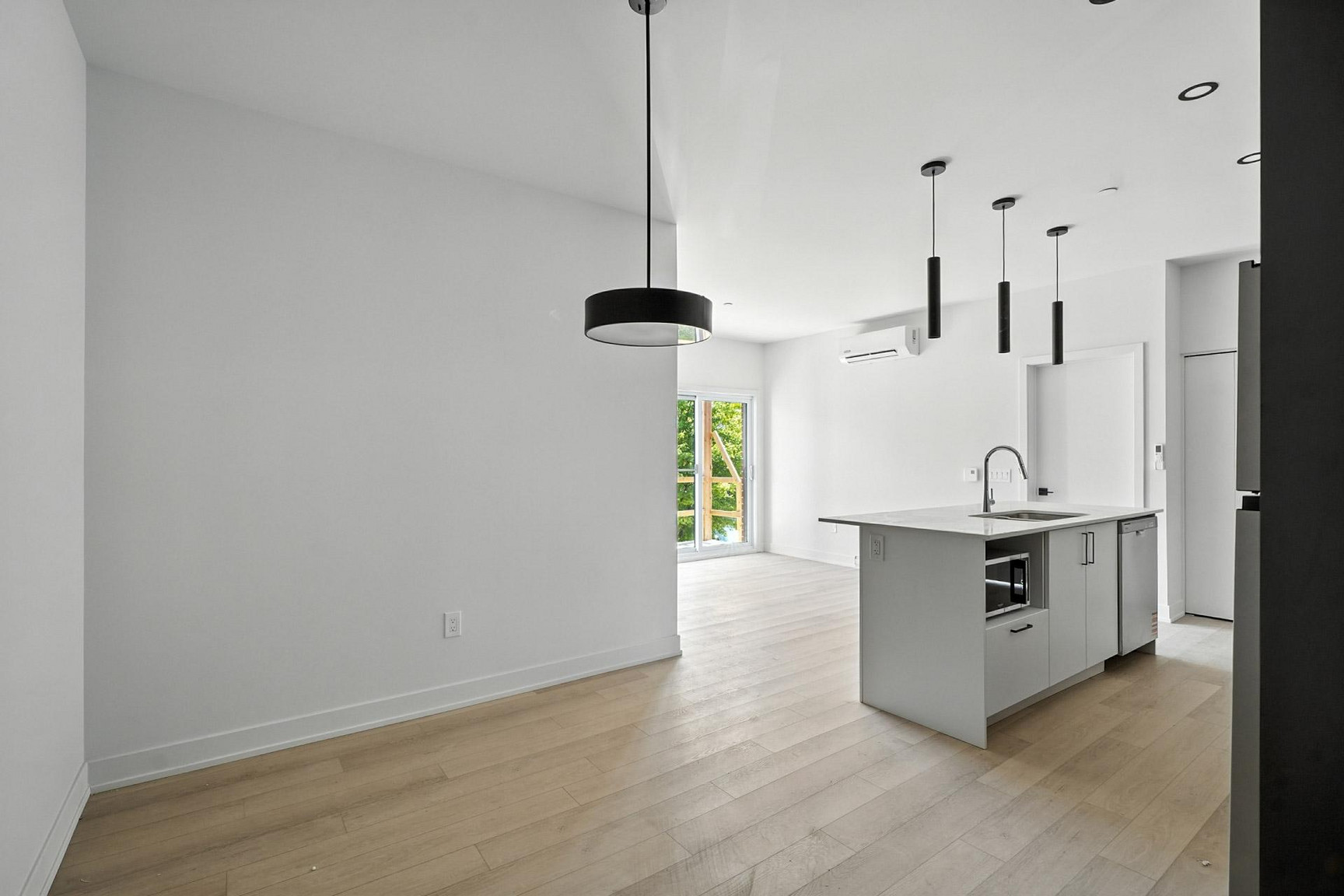 320 Chemin Freeman — photo 3