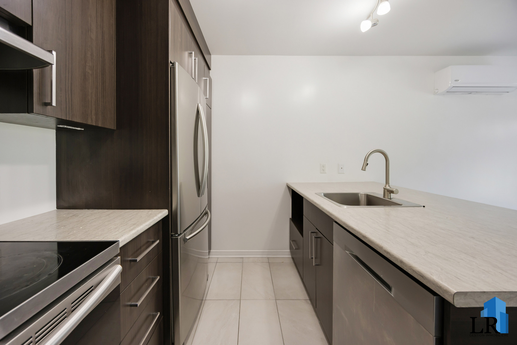 327 Avenue de l'Hippodrome — photo 2