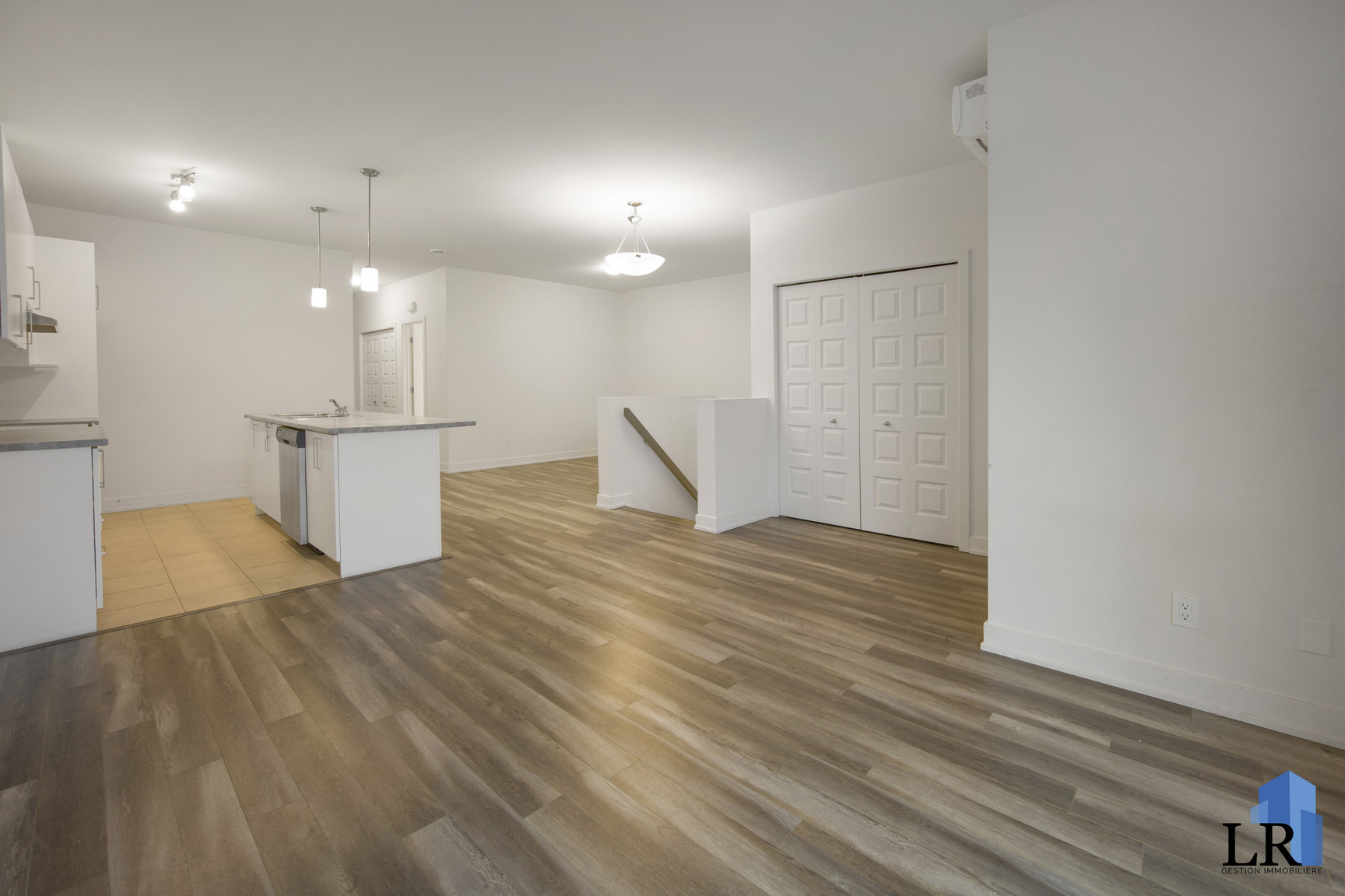 50 Boulevard de l'Amérique-Française — photo 3