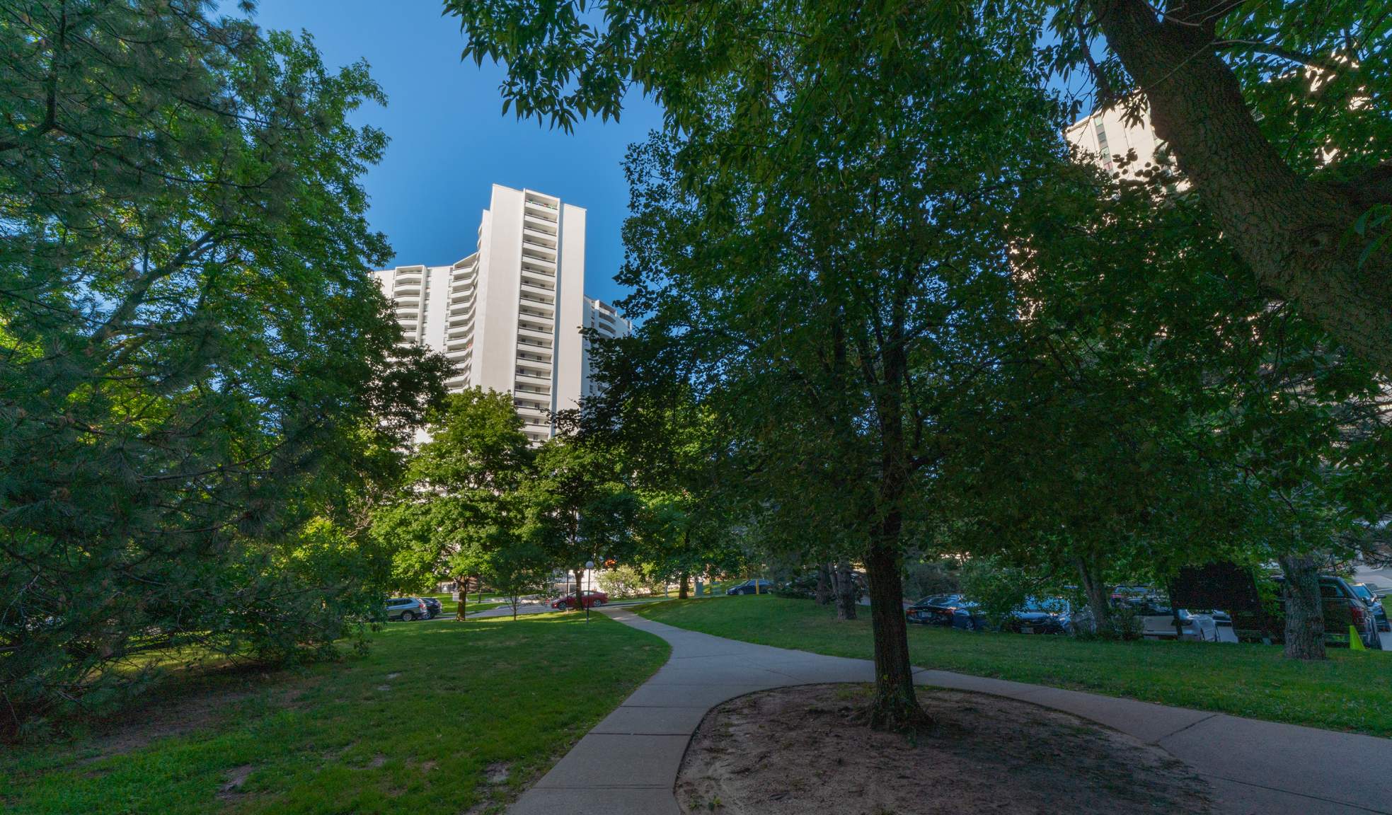 100 Graydon Hall Apartments - Photo 82