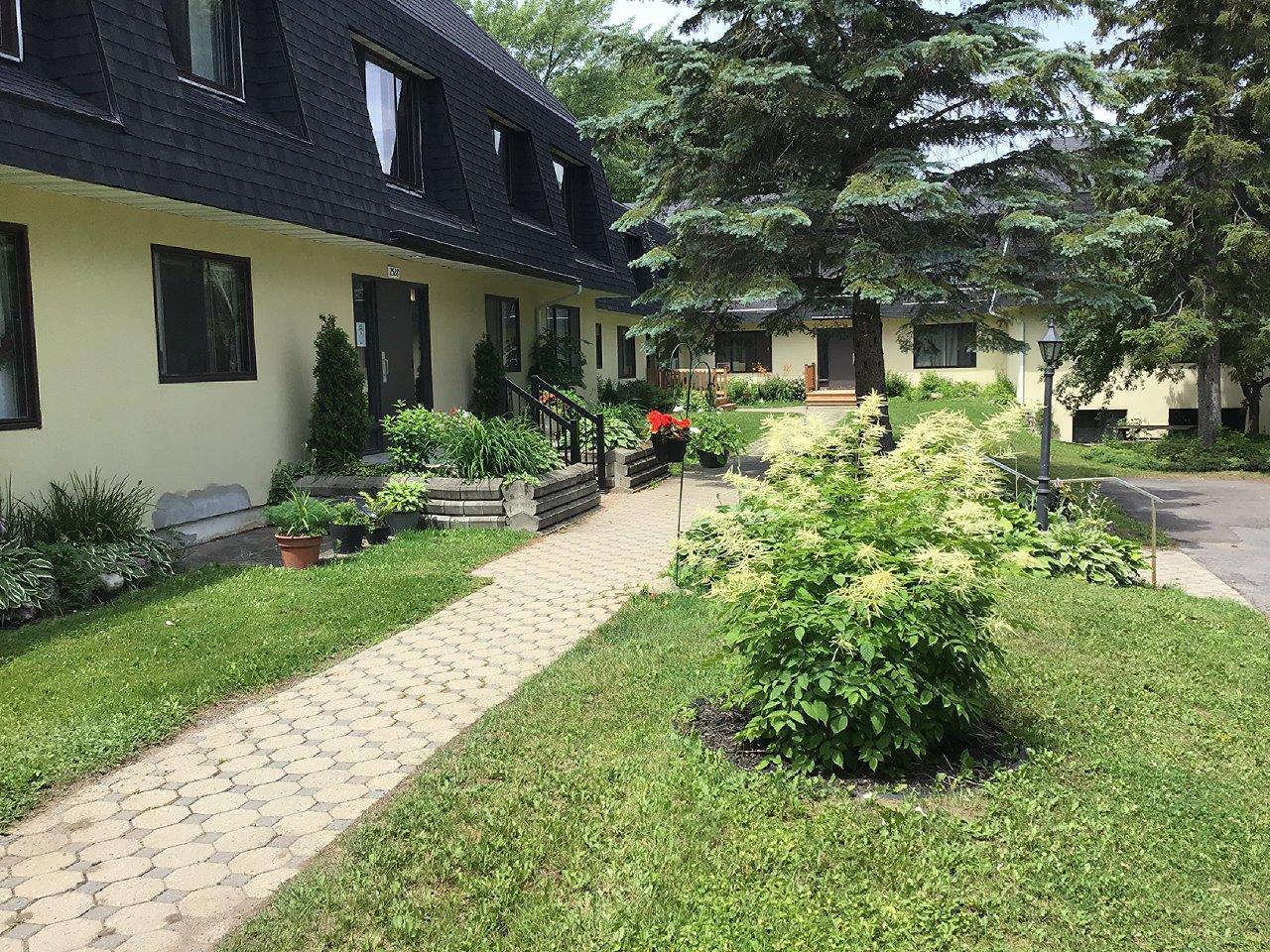 2520 Avenue de Monceaux — photo 3