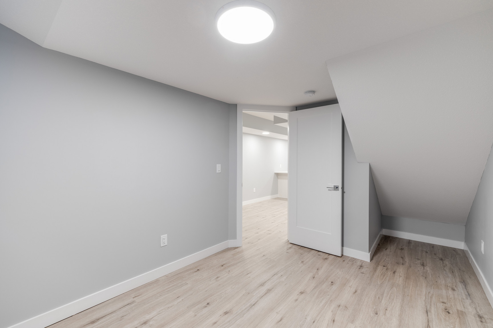 8750 83 Avenue Northwest - Photo 29