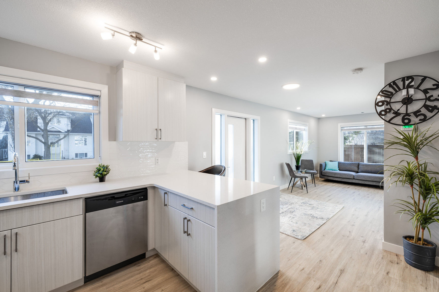 8750 83 Avenue Northwest - Photo 19