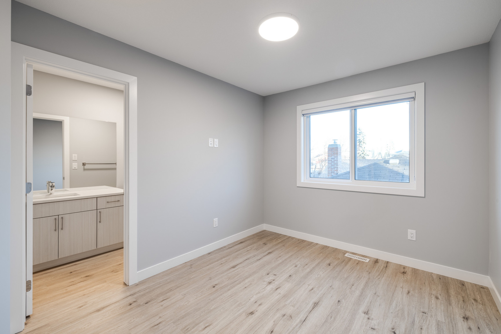 8750 83 Avenue Northwest - Photo 10