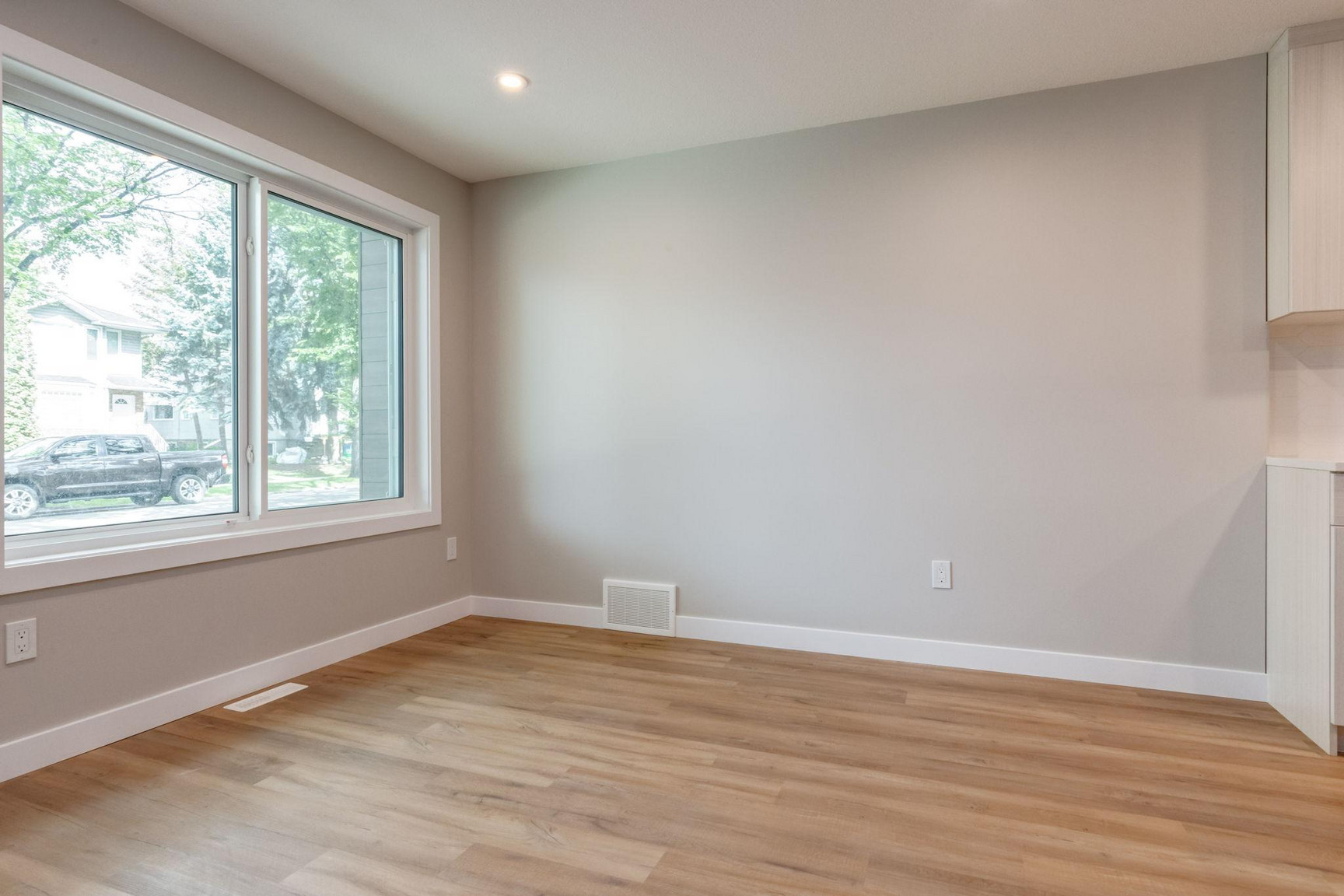11323 122 Street - Photo 11