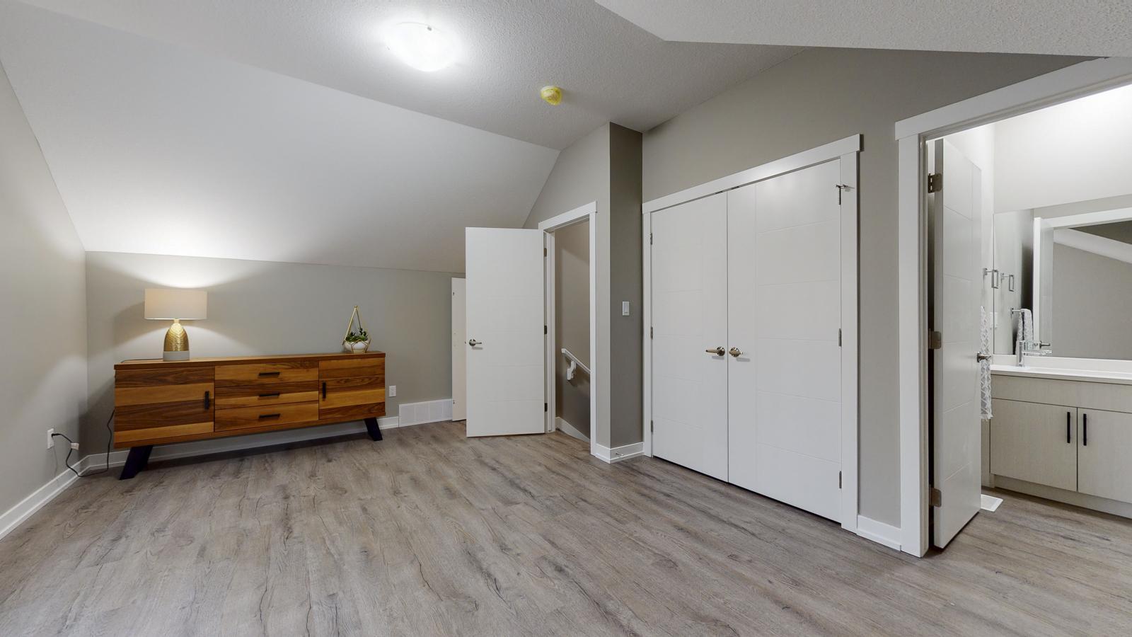 10923 77 Avenue Northwest - Photo 8