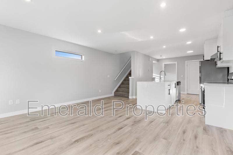10441 132 St NW - Photo 73