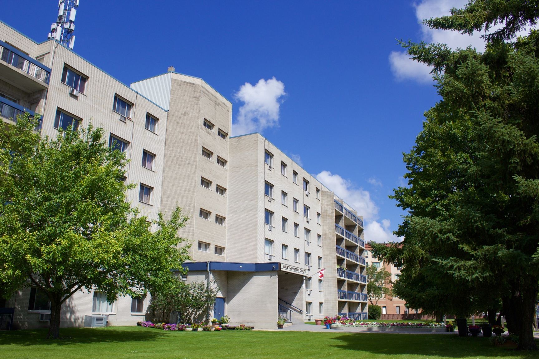Westminster Court - Photo 16