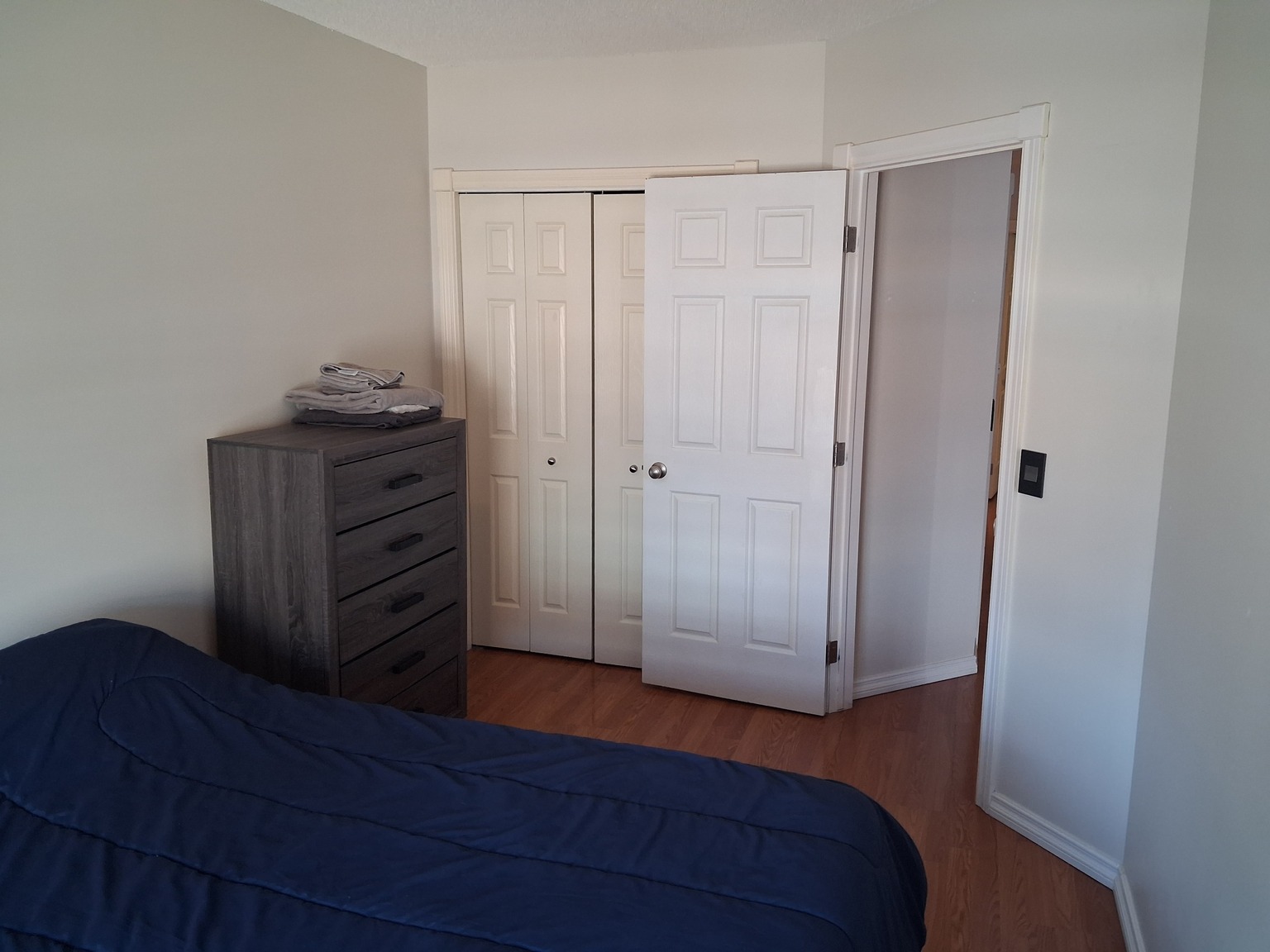 112 14 Avenue Southeast - Photo 3