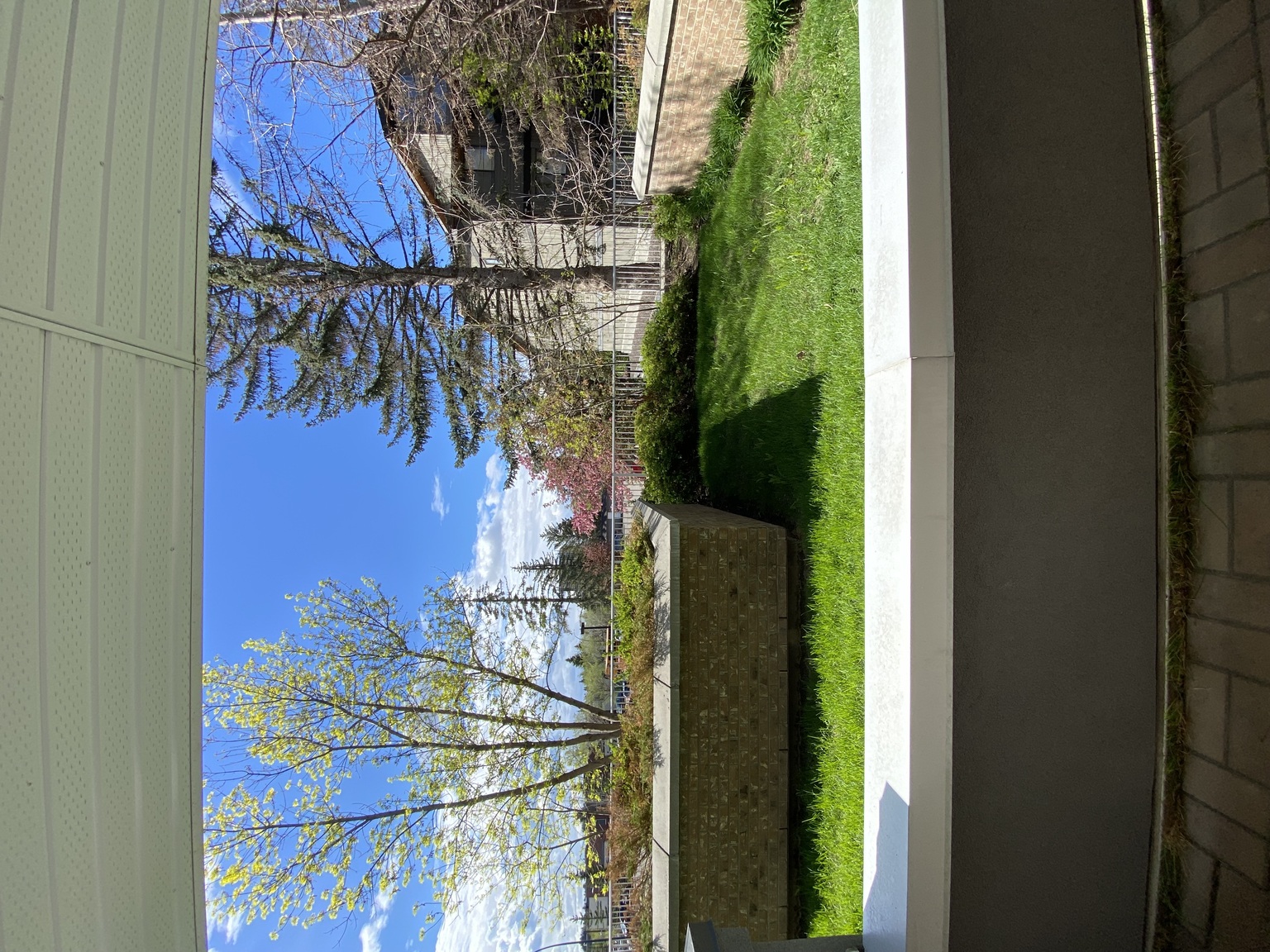 790 Kingsmere Crescent Southwest