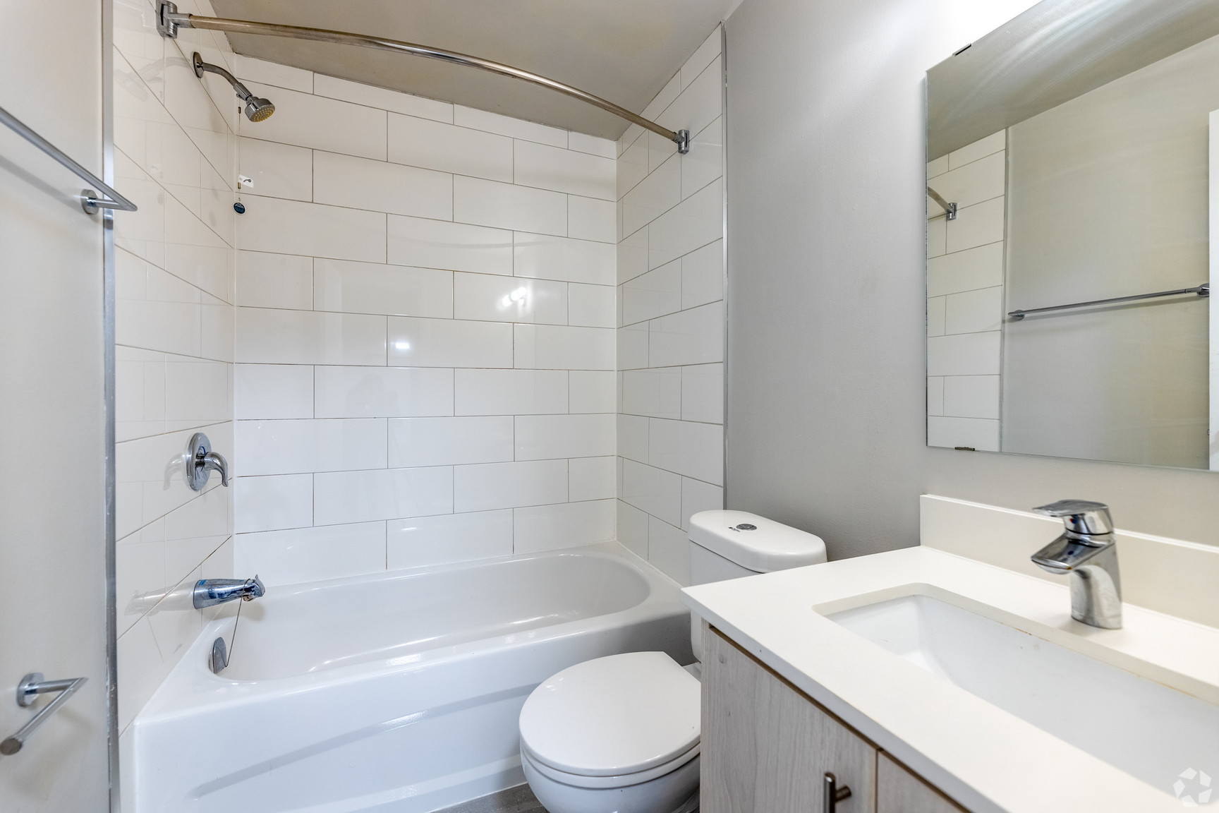 Sherwood Court Apartments - Photo 14