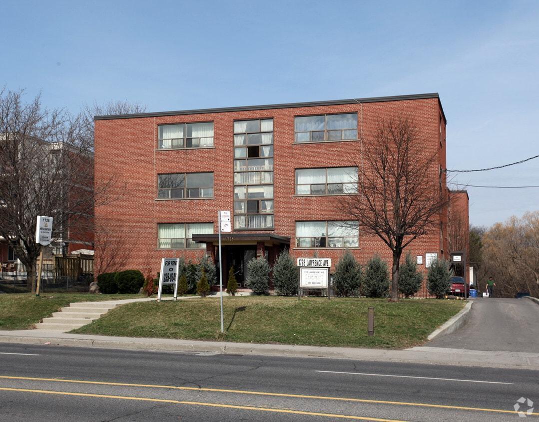 1728 Lawrence Avenue West - Photo 20