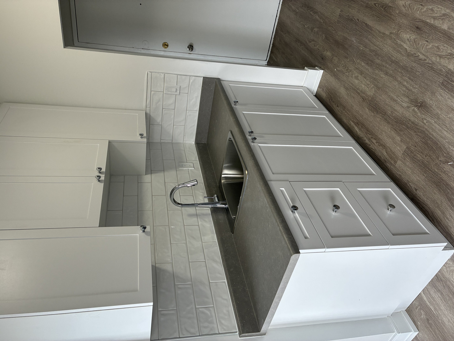Wilson Court Apartments - Photo 3