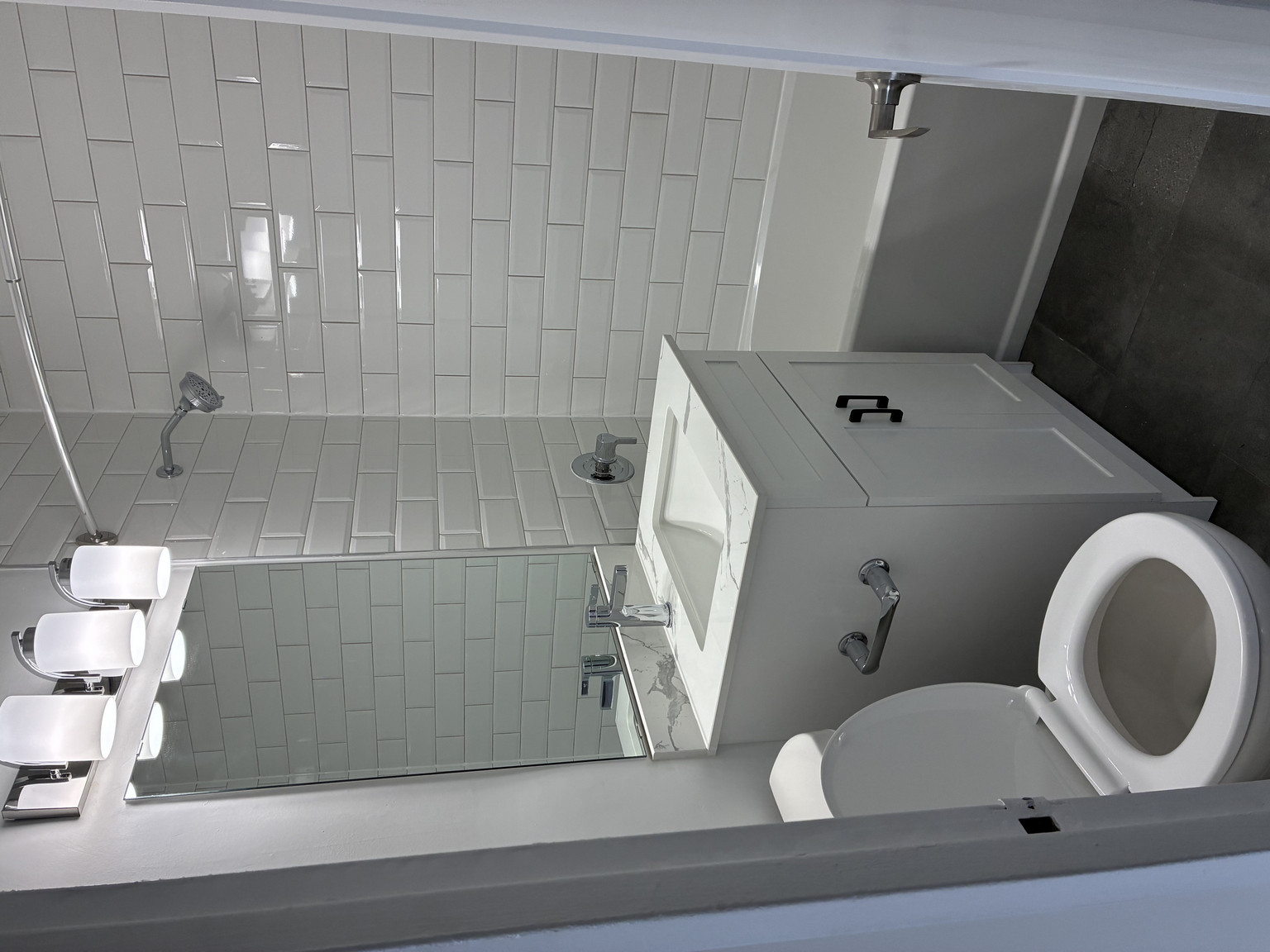 Wilson Court Apartments - Photo 13