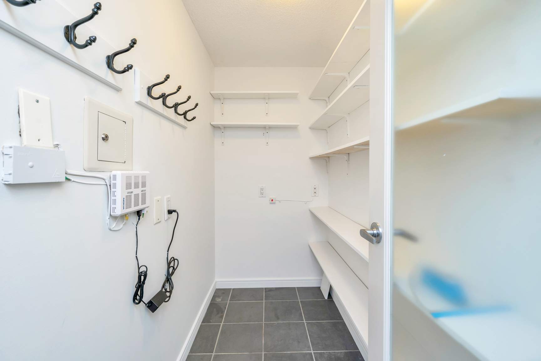 1068 Hornby St - Photo 32