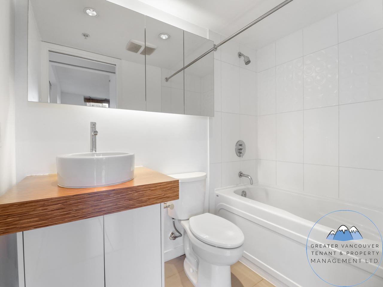 168 Powell St - Photo 16