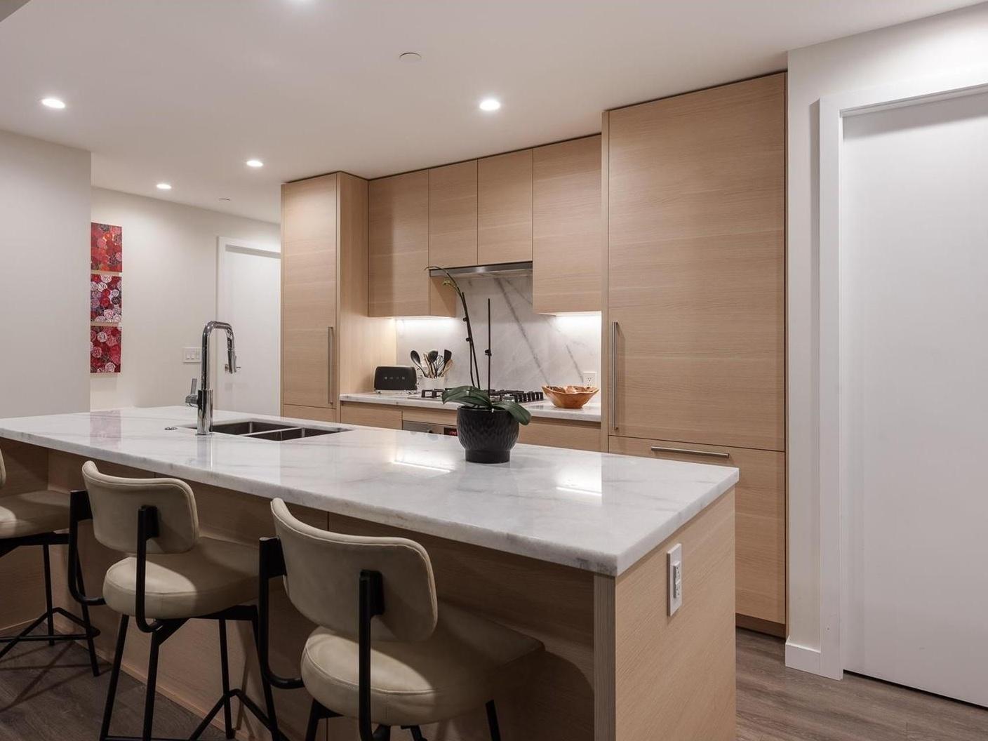 305 Morrissey Road, Port Moody - Photo 11