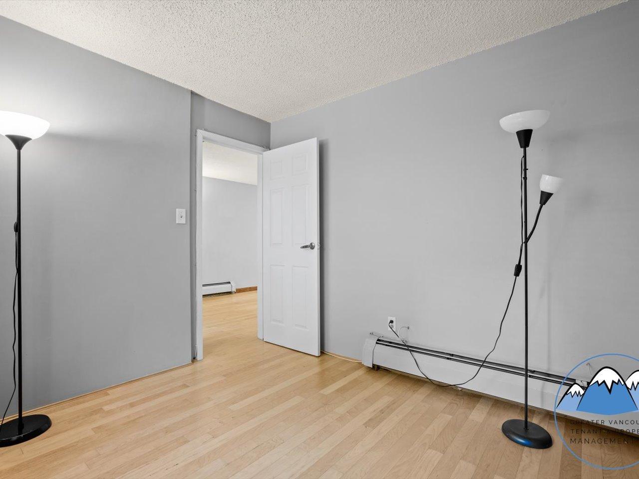 1945 Woodway Place, Burnaby - Photo 34