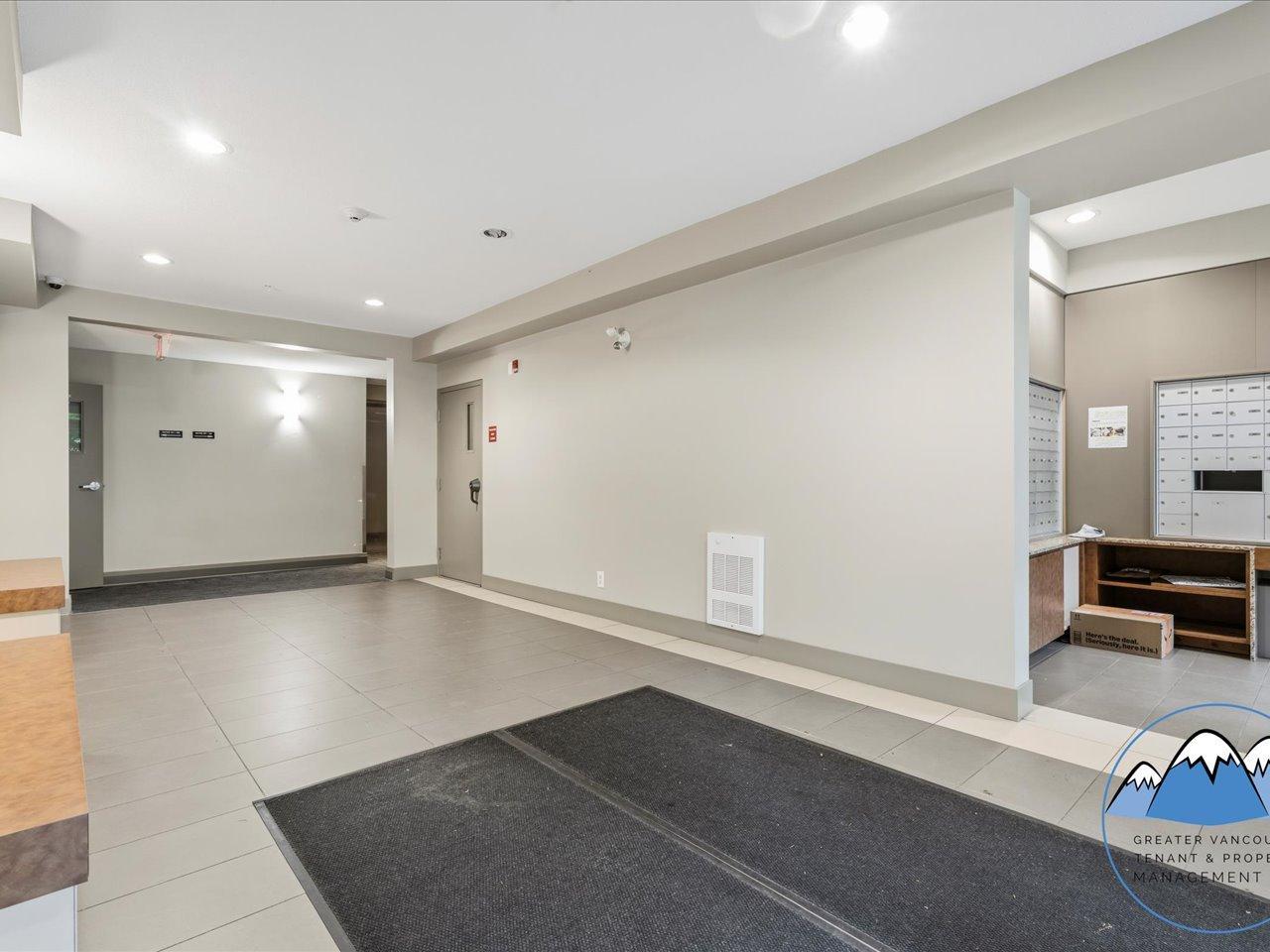 13468 King George Boulevard, Surrey - Photo 21