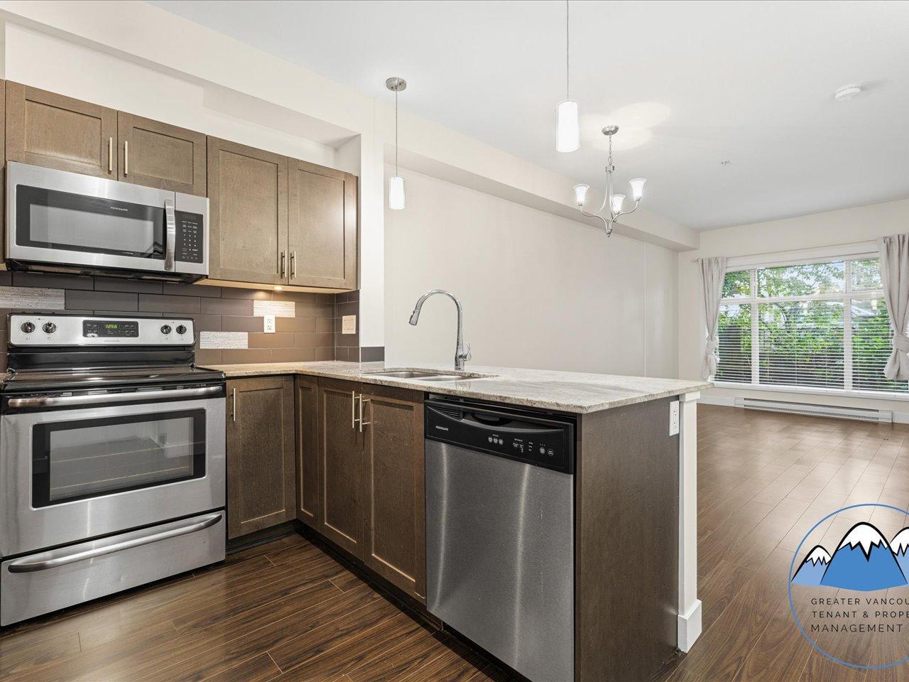 13468 King George Boulevard, Surrey - Photo 2