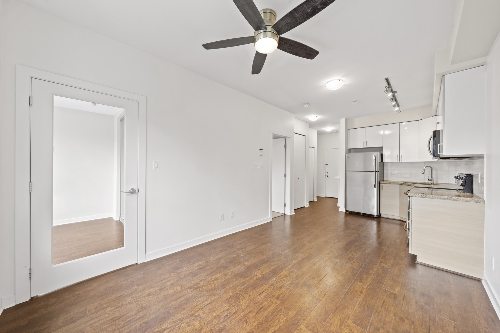 3688 Inverness St - Photo 10