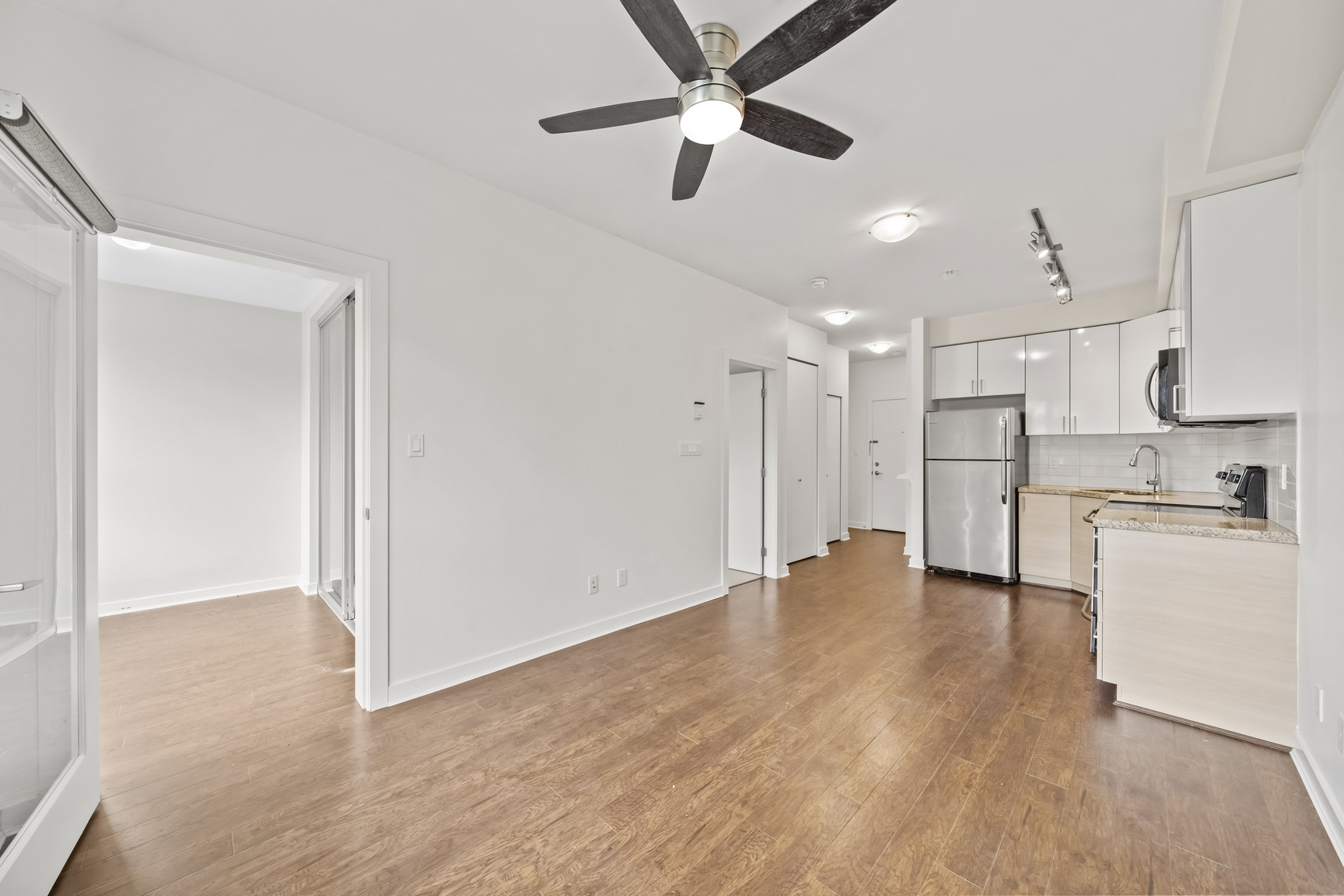 3688 Inverness St - Photo 11