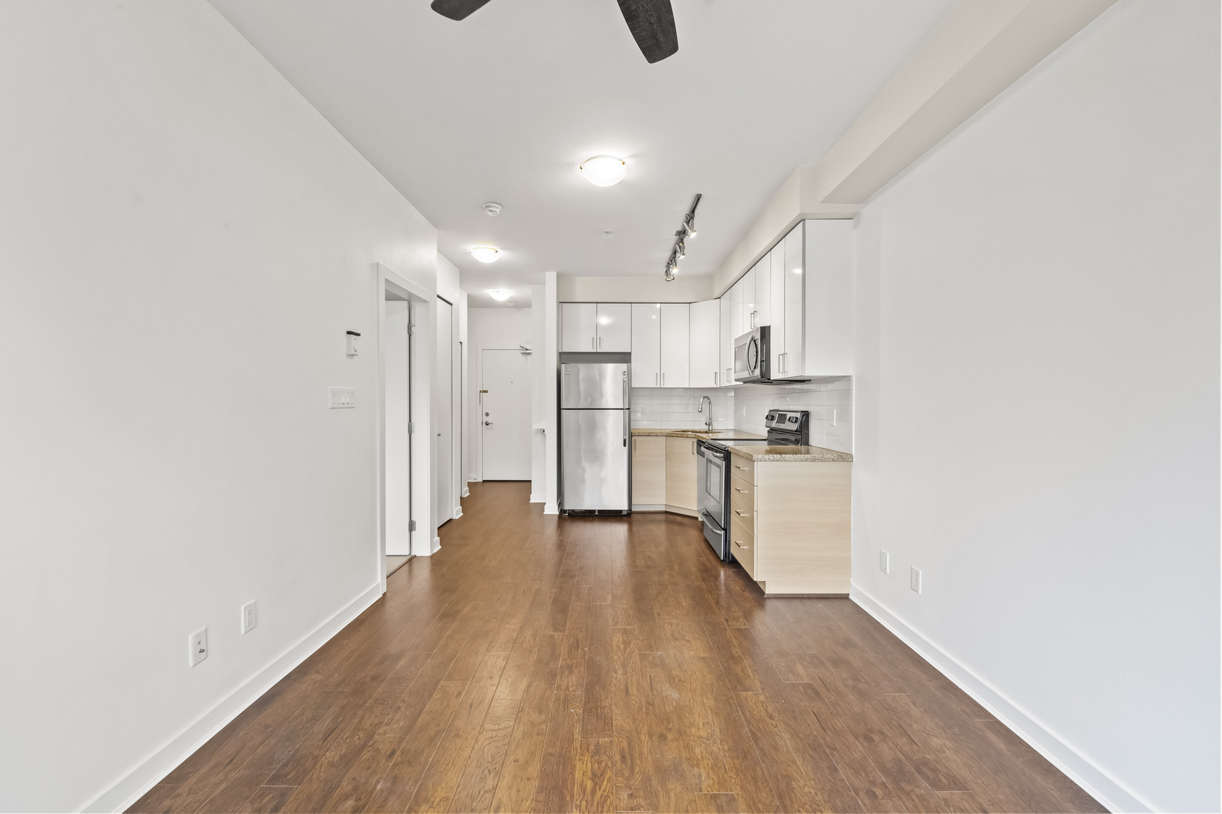 3688 Inverness St - Photo 12