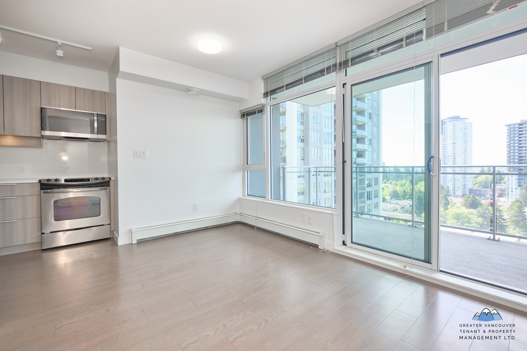 13308 Central Avenue, Surrey - Photo 7