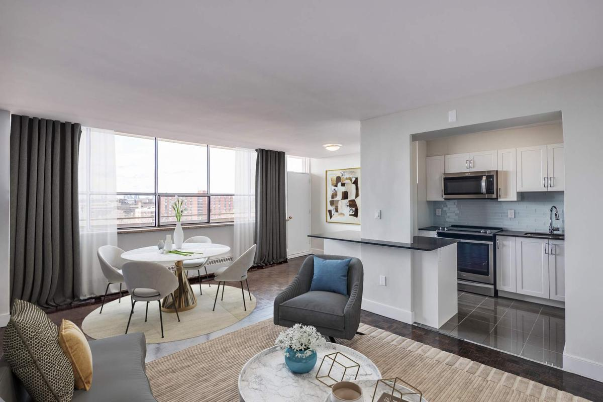 2892 St. Clair Ave. E - Photo 2