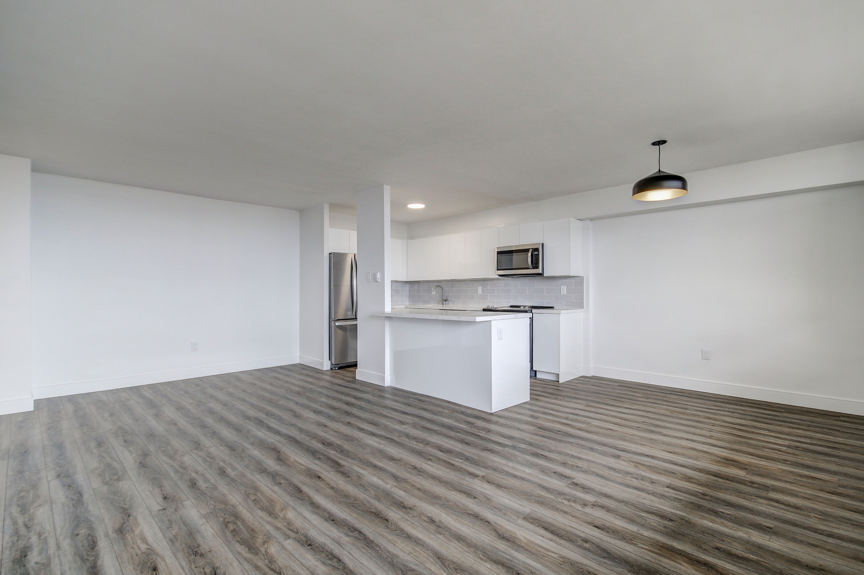 370 Ridelle Ave.