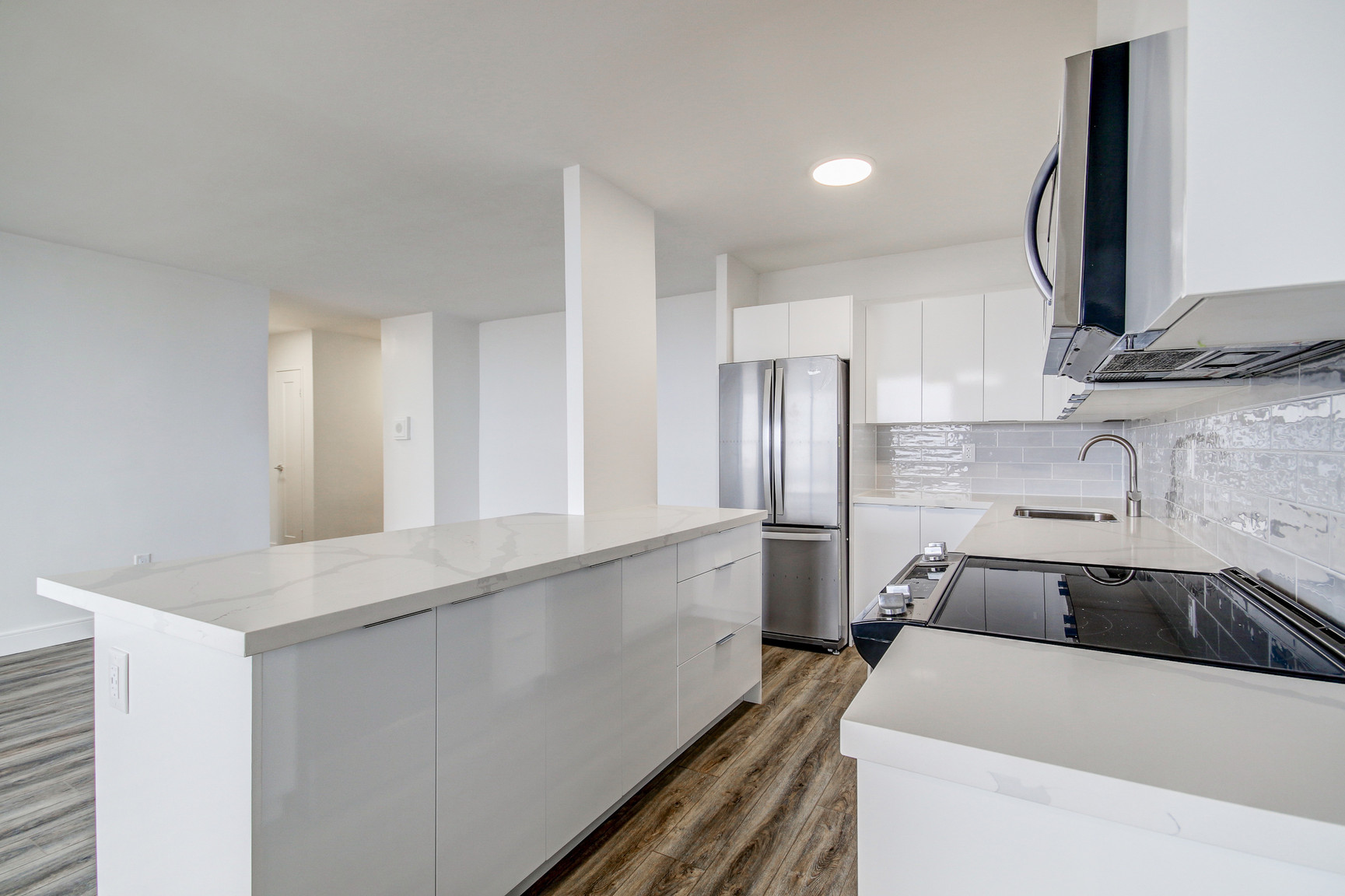 370 Ridelle Ave.