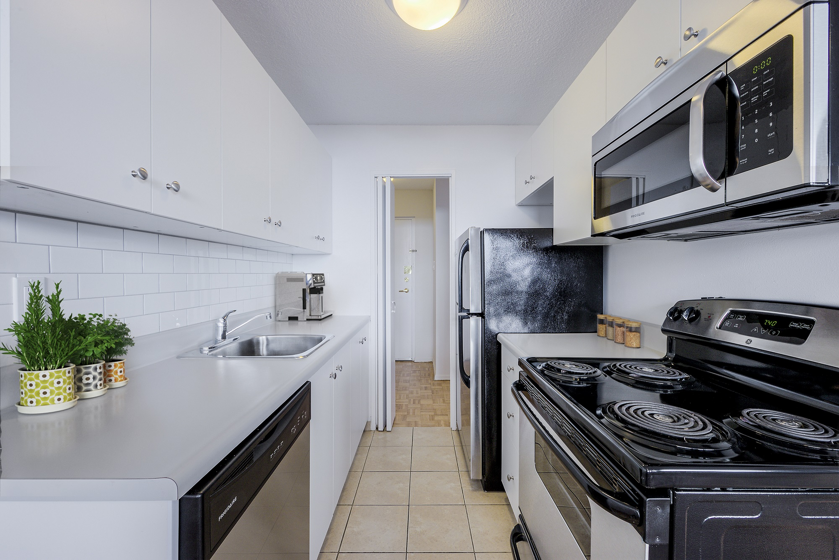25 Cosburn Avenue - Photo 7
