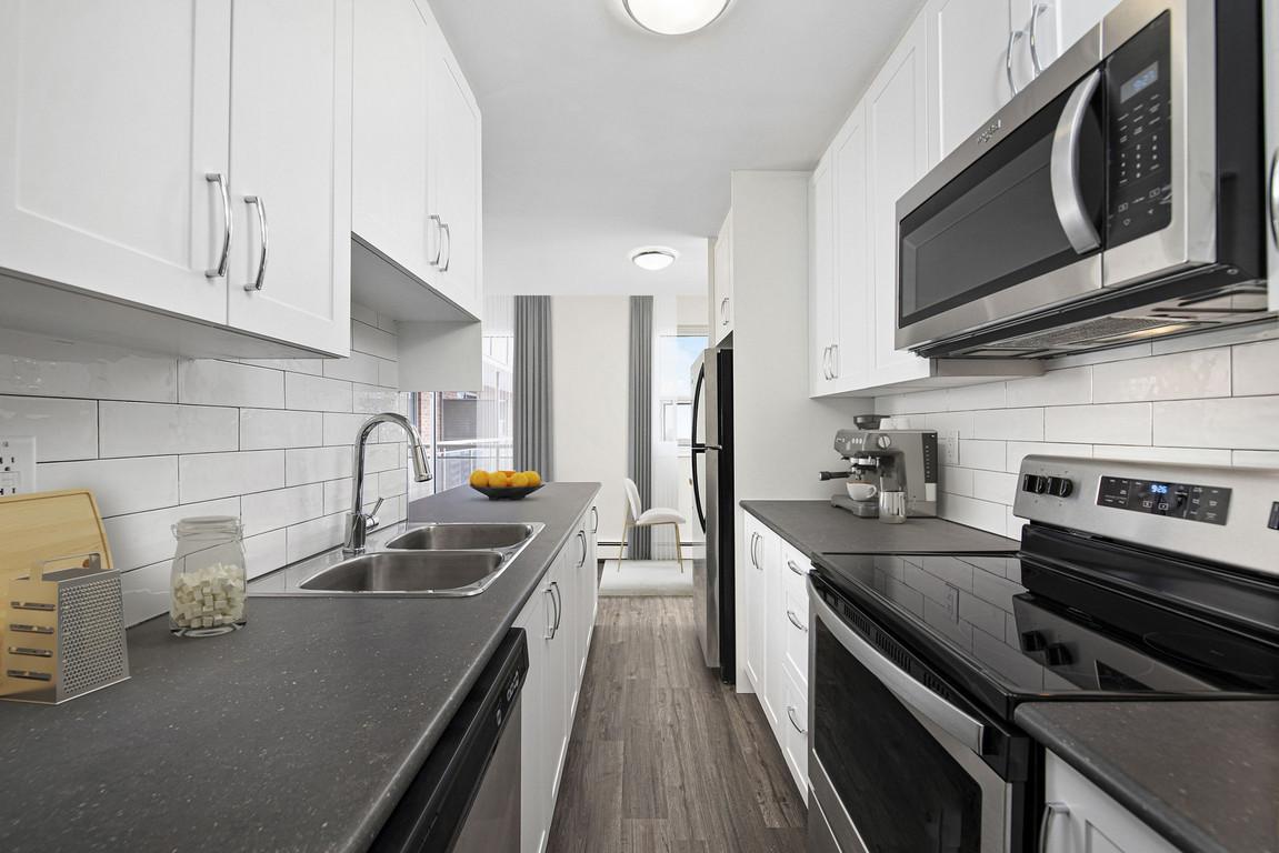 607 & 611 Heritage Dr.