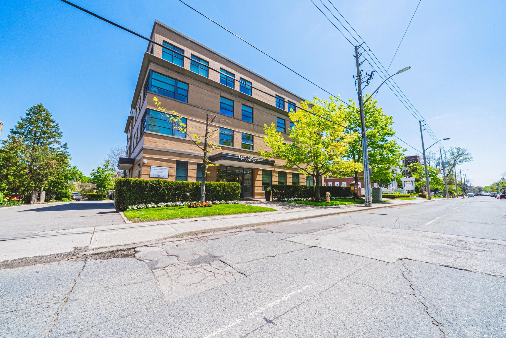 1425 Bayview Ave.