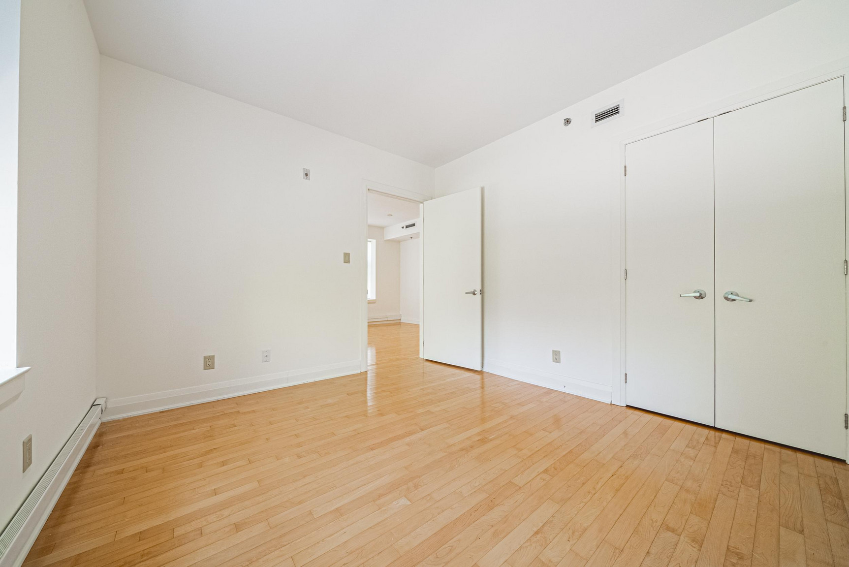 1425 Bayview Ave.