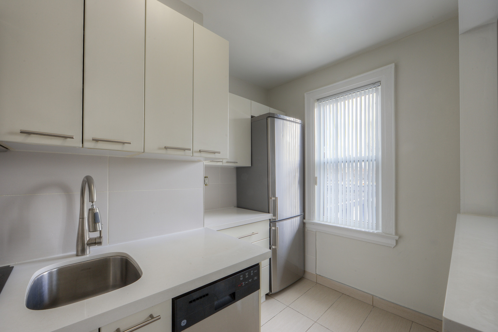 778 Broadview Avenue - Photo 12