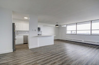 370 Ridelle Ave.