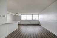 370 Ridelle Ave.