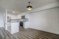 370 Ridelle Ave.