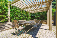1425 Bayview Ave.
