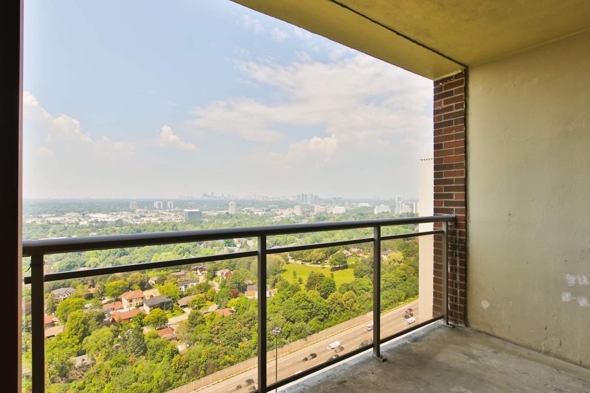 Apartments for rent Valley Woods & York Mills Rd. Greenwin