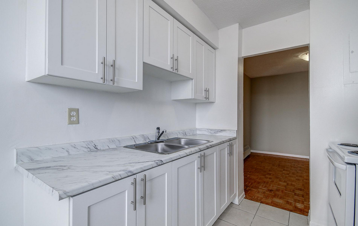 Brampton rental apartments Eastbourne & Balmoral Greenwin