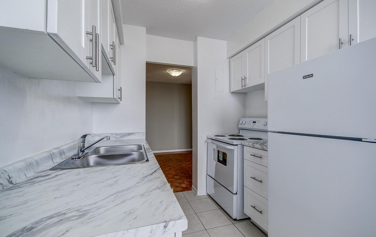 Brampton rental apartments Eastbourne & Balmoral Greenwin