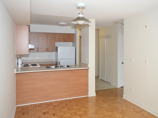 121 Parkway Forest Drive, Toronto, ON M2J 5H4 — photo 2