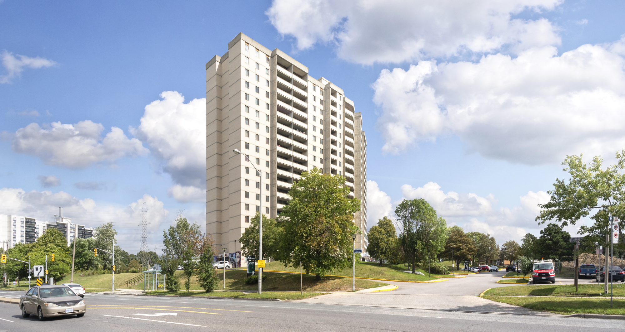 25 San Romanoway, Toronto, ON M3N 2Z1 — photo 1